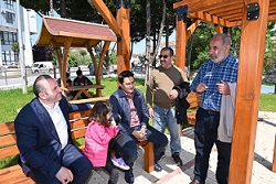 2. ETAP BİSİKLET VE YAYA YOLU UFAK DOKUNUŞLARLA GÜZELLEŞİYOR